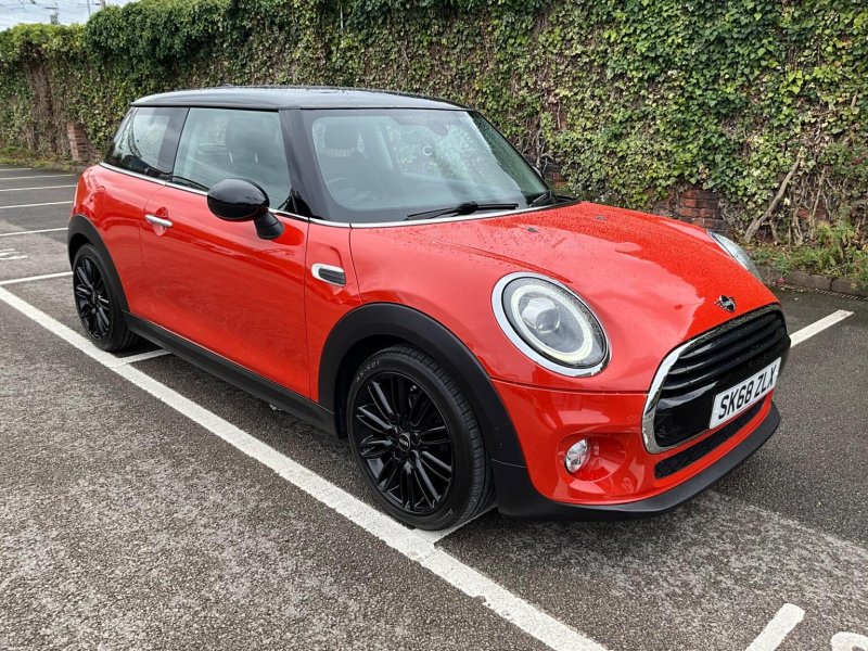 MINI HATCH